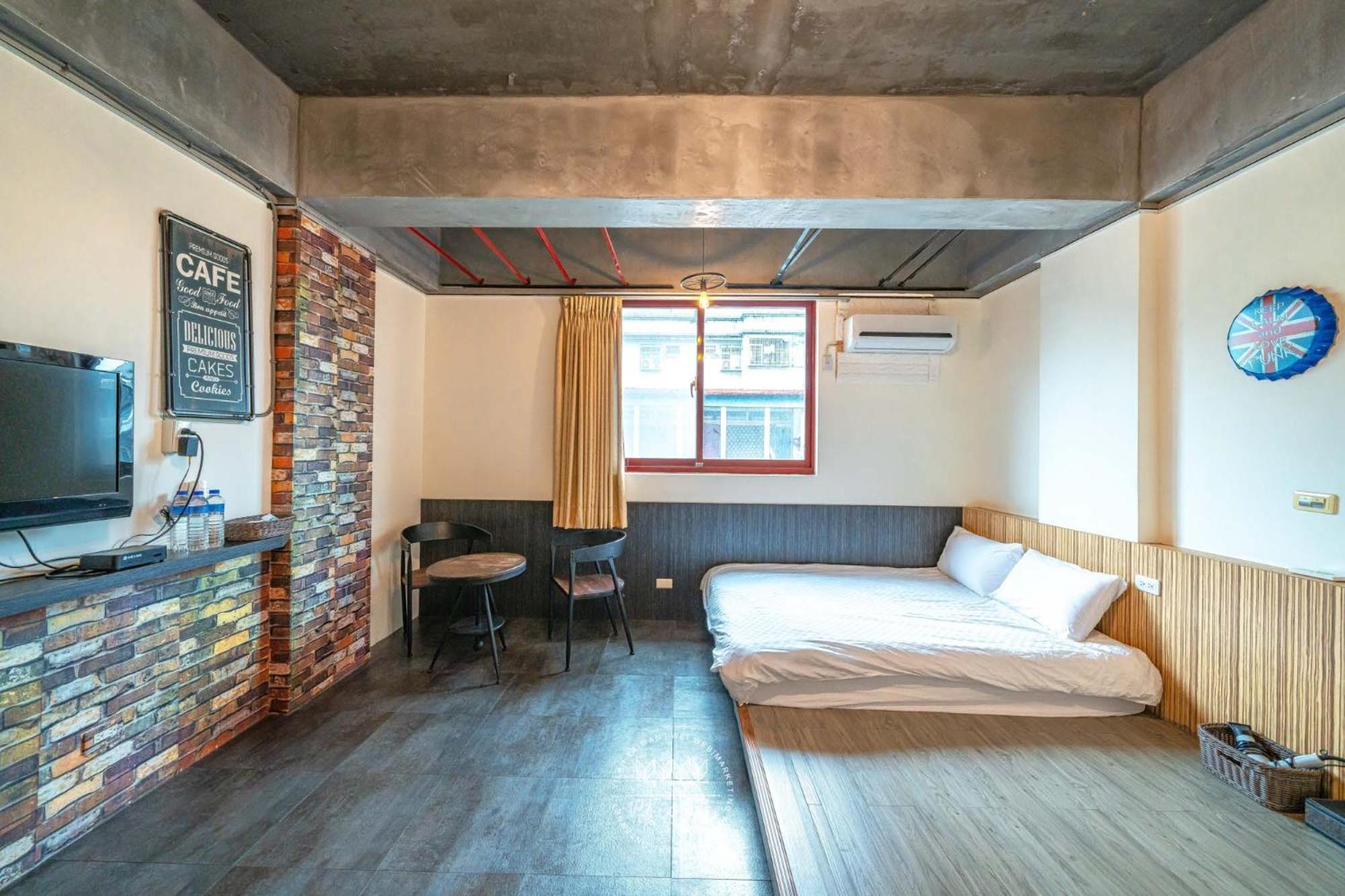 לודונג 羅東夜市 工業loft旅宿 Loft House מראה חיצוני תמונה