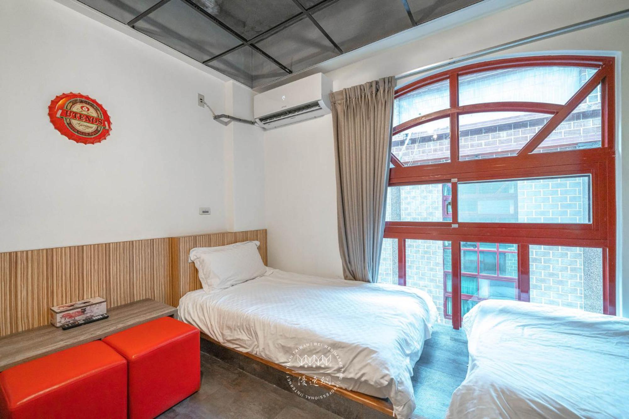 לודונג 羅東夜市 工業loft旅宿 Loft House מראה חיצוני תמונה