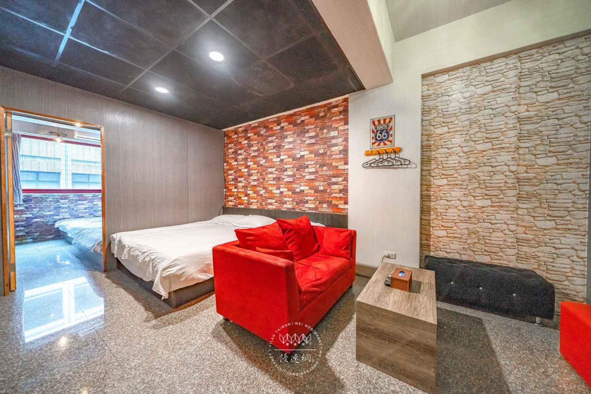 לודונג 羅東夜市 工業loft旅宿 Loft House מראה חיצוני תמונה