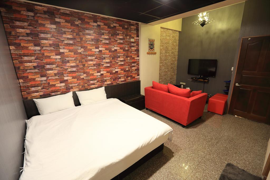 לודונג 羅東夜市 工業loft旅宿 Loft House מראה חיצוני תמונה